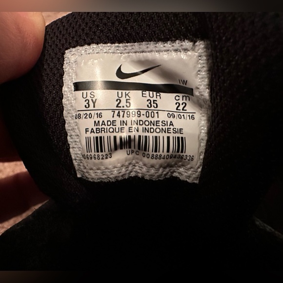 Nike Team Hustle D7 Retro Black Basketball High Top Shoes Athletic Sneakers 3Y - Picture 13 of 14